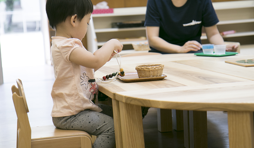 納品事例：「木の手触り重視」大牟田天使幼稚園（モンテッソーリ教育）