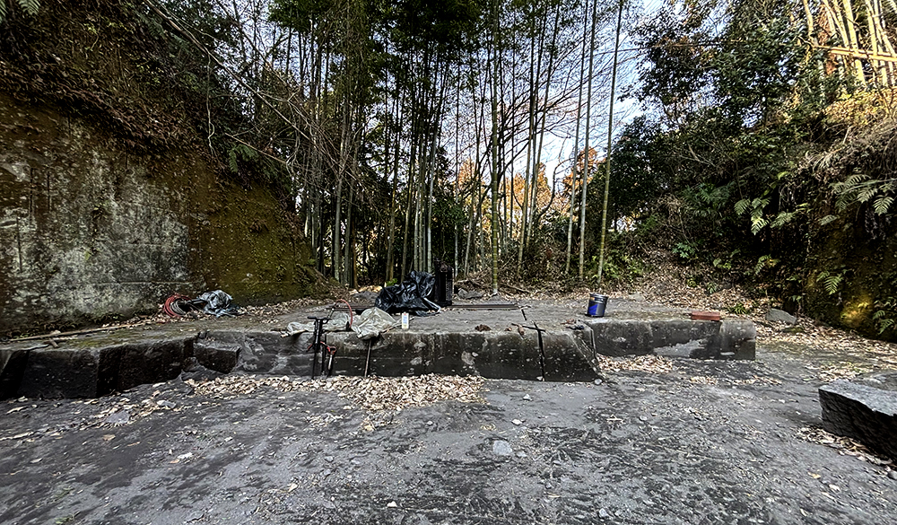 長野石丁場の岩肌